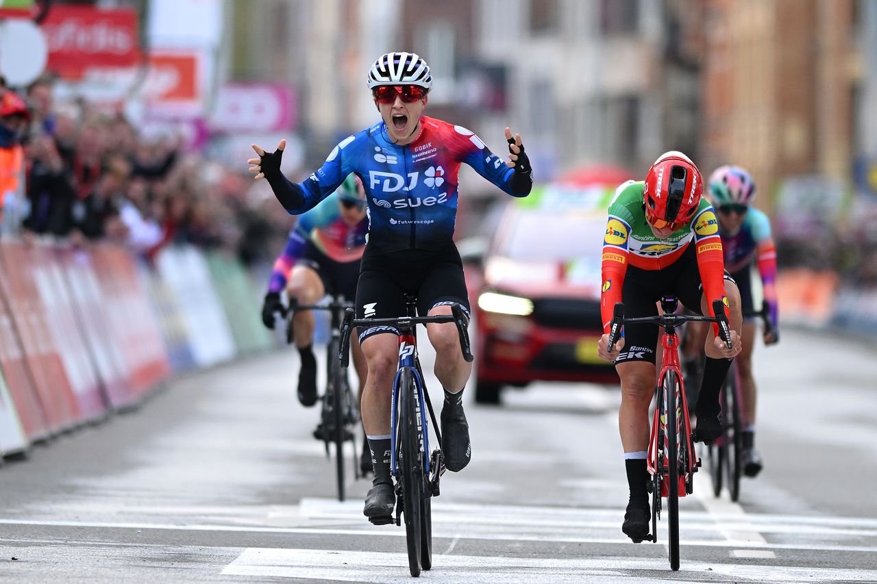 Grace Brown celebrates her victory at the 2024 edition of Liège-Bastogne-Liège Femmes