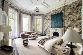 Baz Luhrmann's townhouse bedroom