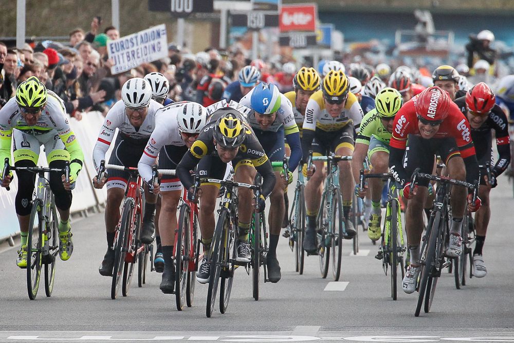 Jens Debusschere (Lotto Soudal) and Bryan Coquard bear down on the finish line at Dwars door Vlaanderen