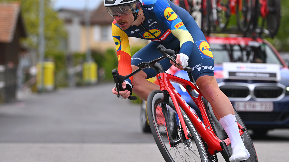 New SRAM Red groupset spotted in the wild at Tour de Romandie | Cyclingnews