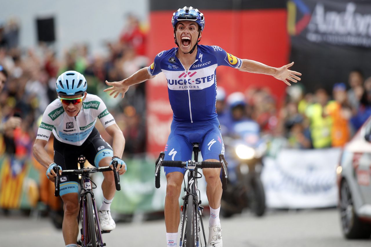 Enric Mas (Quick-Step Floors) celebrates