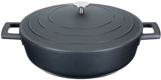 masterclass shallow casserole dish with aluminium and black color
