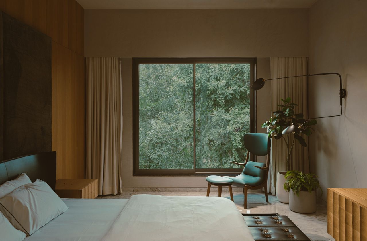 Interior views of Solidus