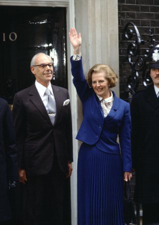 margaret thatcher blue suit outside 10 downing st
