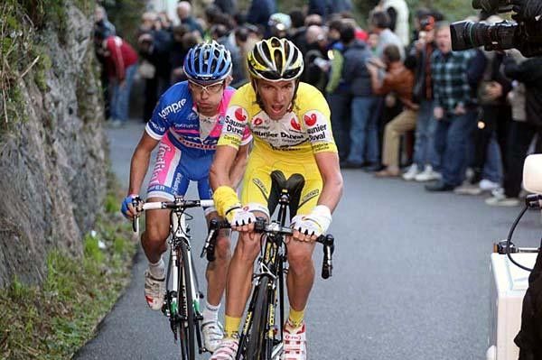 Both show the effort after racing for more than five hours already.