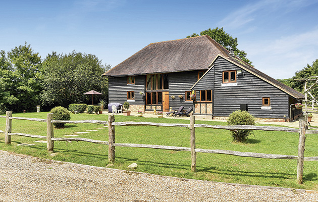 Woodsden Farm Barn_113492572_212652582