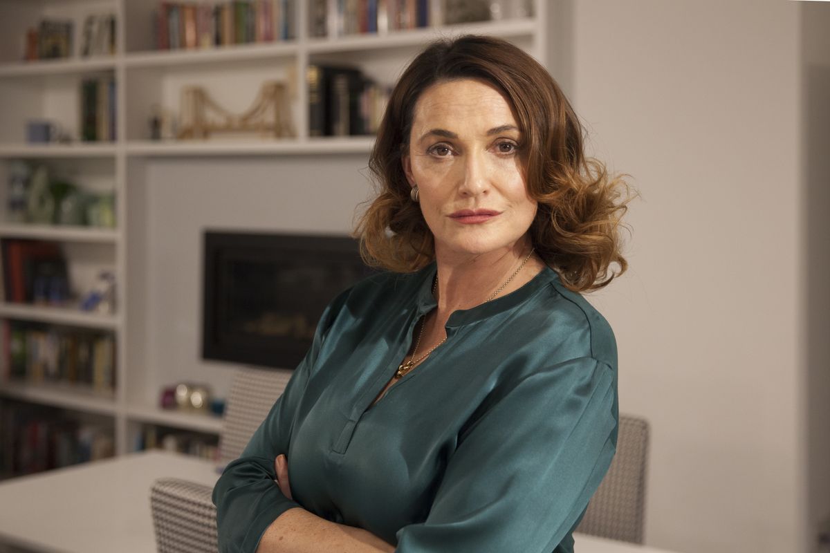 Sarah Parish plays surgeon Mariel in McDonald and Dodds