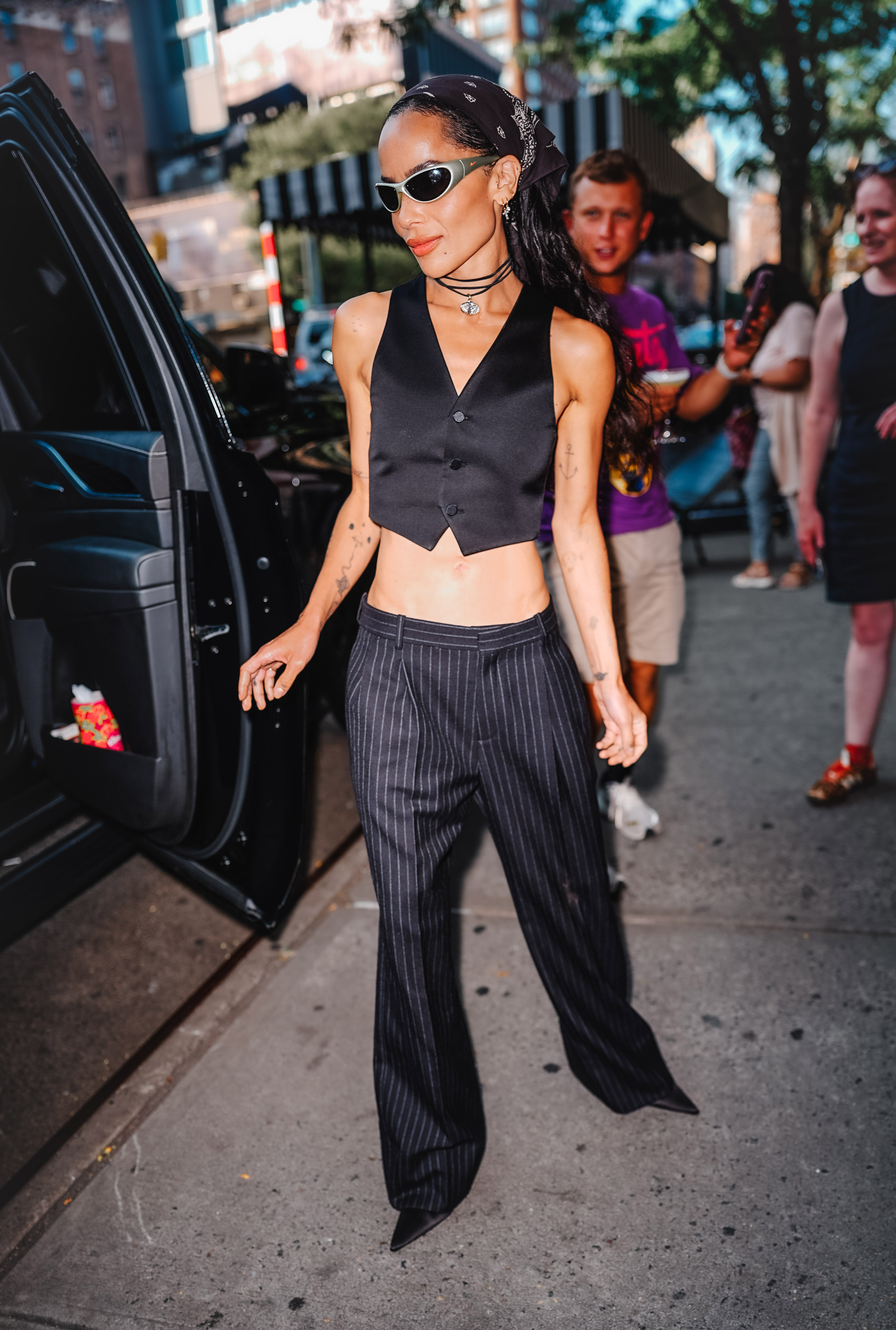 Zoë Kravitz styled the wide-leg trousers trend of fall 2025 in NYC