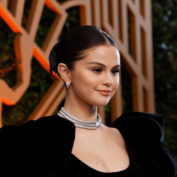 Watch Selena Gomez Glam Up for the SAG Awards