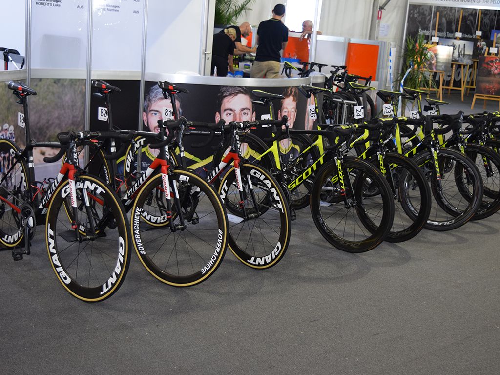 Team Sunweb and Mitchelton-Scott use finishing kit from Giant and Scott's Syncros brand respectively