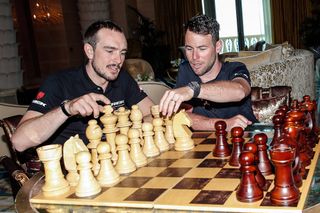 Mark Cavendish and John Degenkolb play chess ahead of the Dubai Tour press conference
