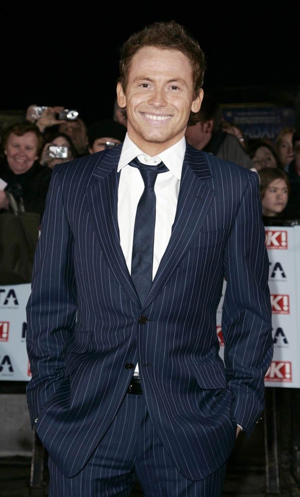 Joe Swash makes a splash!