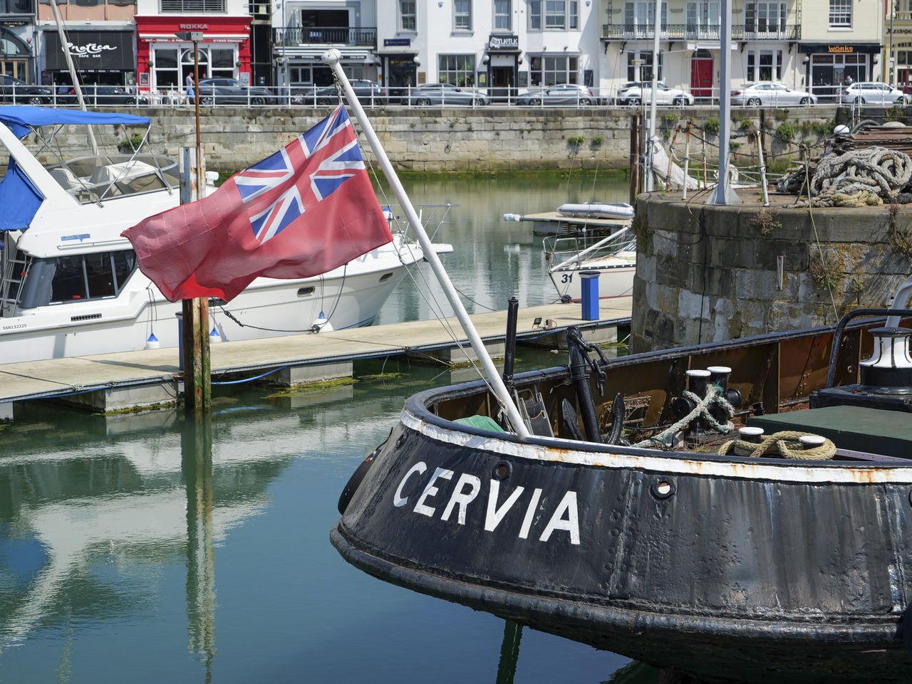 Panasonic Lumix GH7 sample images at a sunny UK coastal town