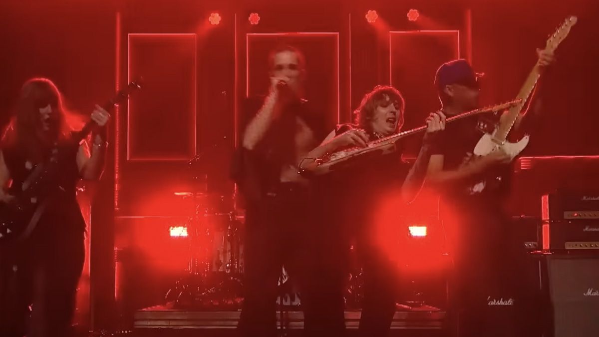 Watch Tom Morello strut his stuff on The Tonight Show as the RATM guitarist performs Gossip with Italian Eurovision rock sensations Måneskin