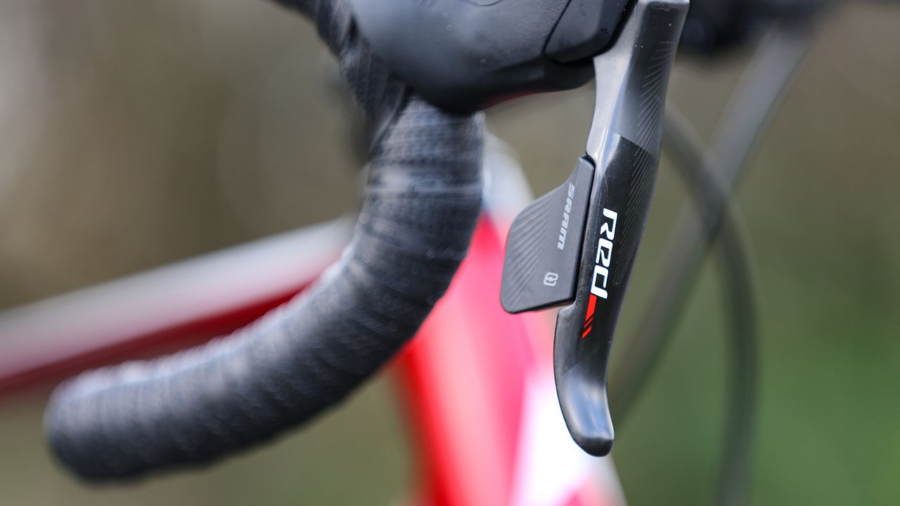 A look at the wireless shifting button on the levers