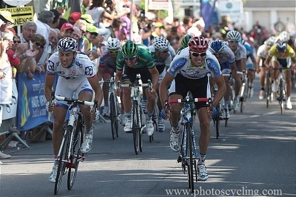 Matthieu Ladagnous (FDJ) and Jure Kocjan (Team Type 1 - Sanofi) do battle for second.