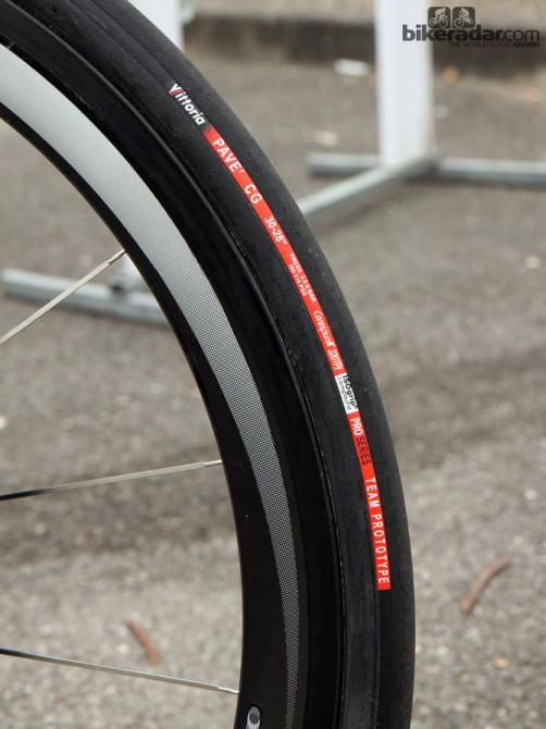 Belkin ran huge 30mm-wide Vittoria Pav&eacute; CG tubulars mounted to Shimano Dura-Ace 50mm-deep carbon wheels at Paris-Roubaix