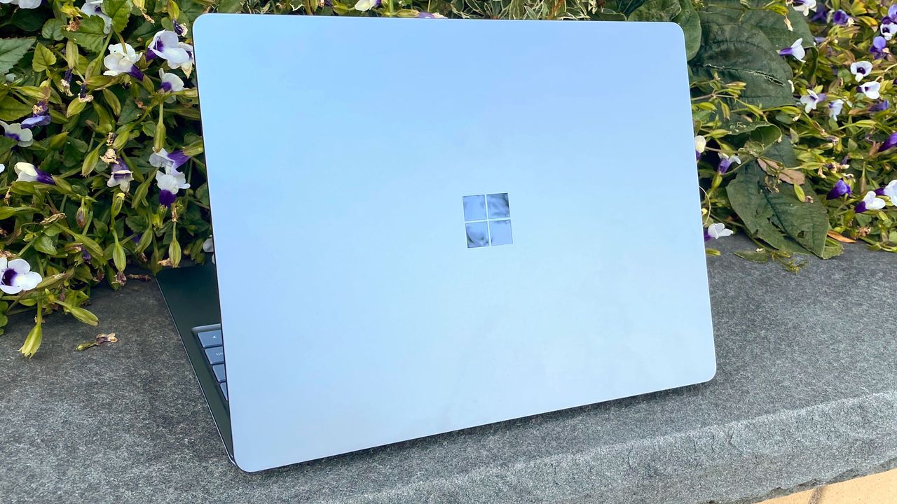 Microsoft Surface Laptop Go