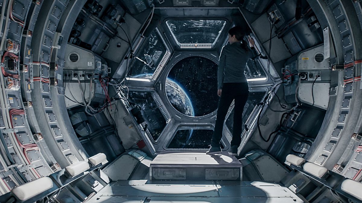 Anna Kendrick as Zoe Levenson in "Stowaway" on Netflix.