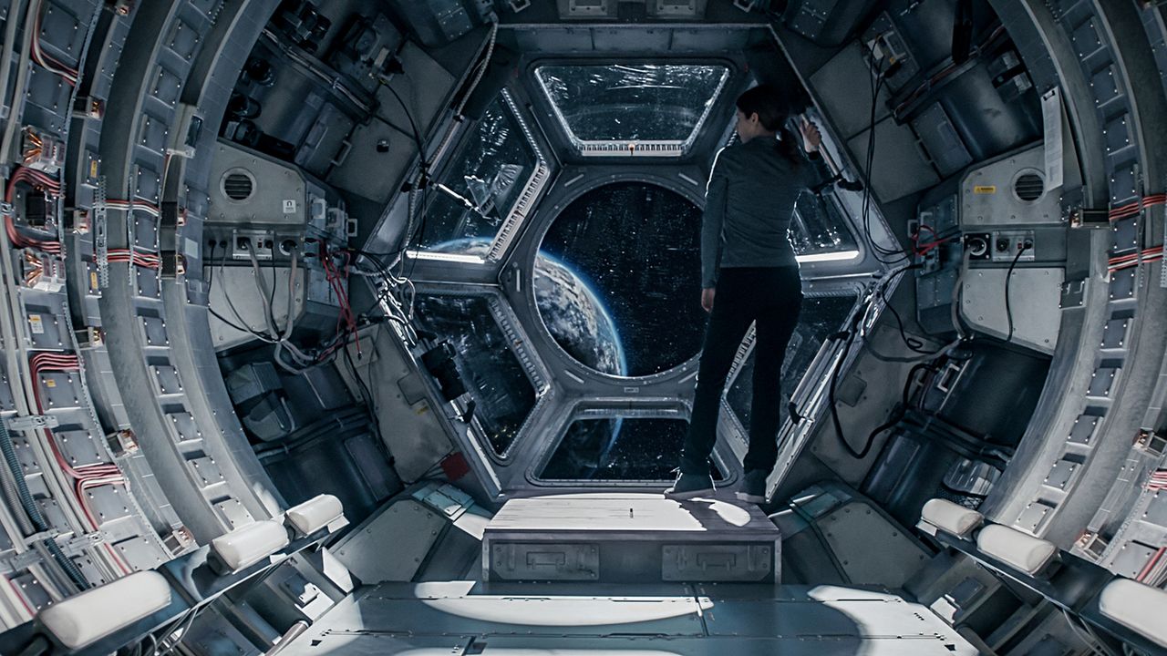 Anna Kendrick as Zoe Levenson in "Stowaway" on Netflix.
