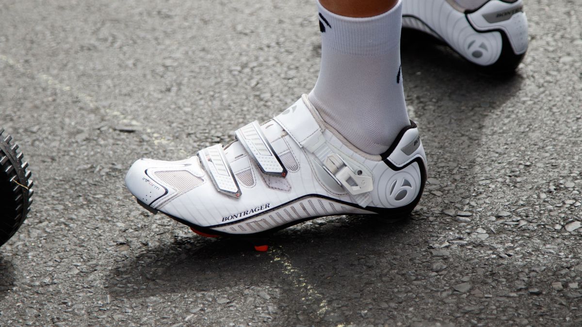 Ryder Hesjedal moves from Shimano to Bontrager footwear for 2016. This upper looks like a 'RL', but knowing how much of a stickler for weight and bike setup Ryder is, we suspect there's more to this picture
