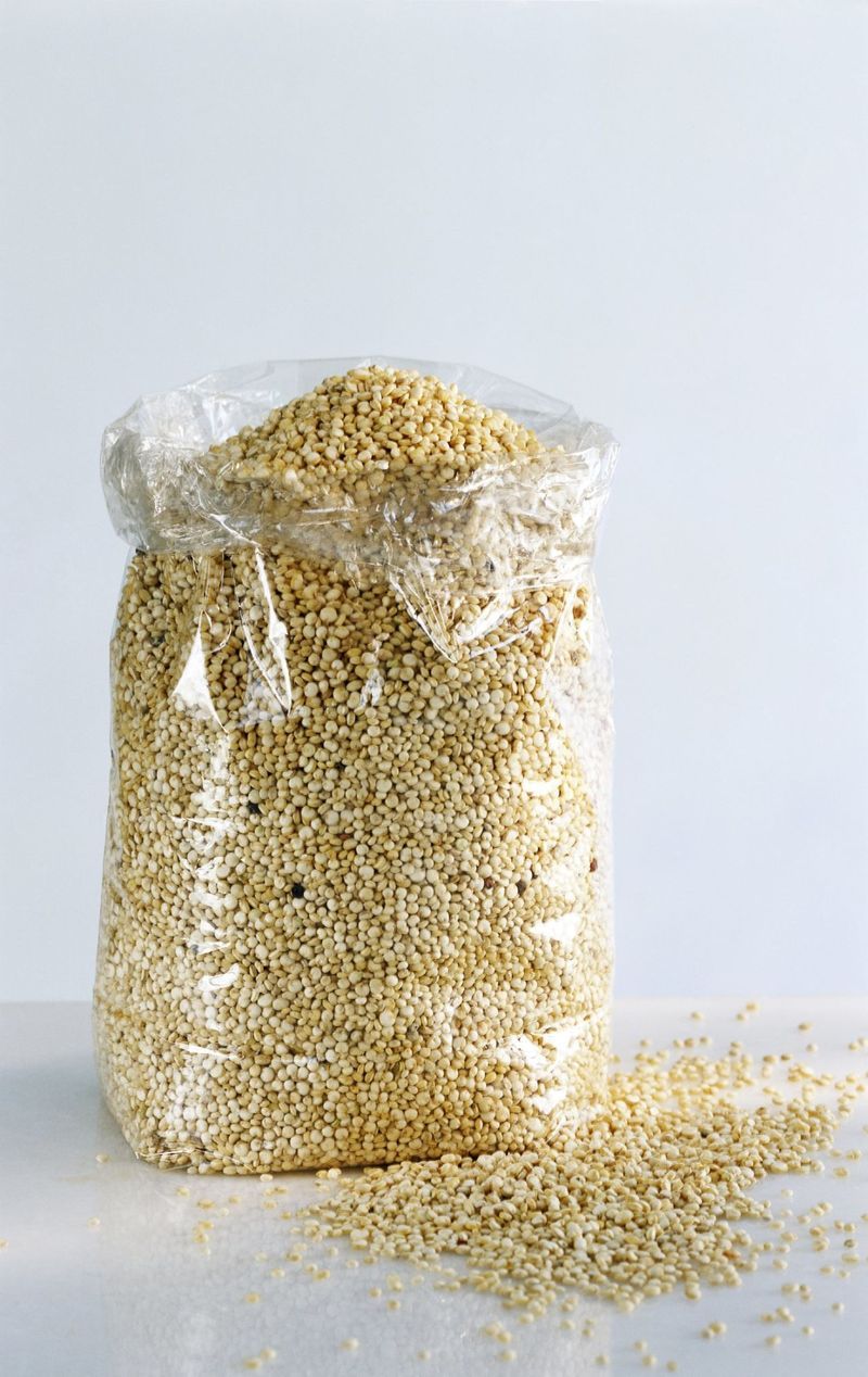 Liquid, Drinkware, Carbonated soft drinks, Chemical compound, Artifact, Soft drink,
