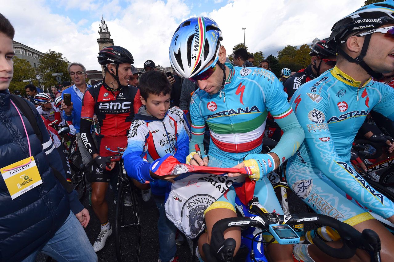 Vincenzo Nibali was a popular man on the start line