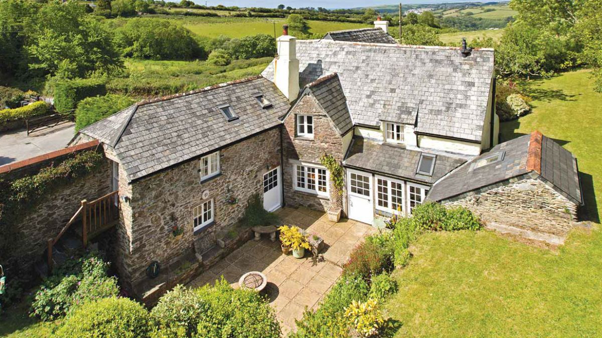 cornwall-penvith-farmhouse_main.jpg