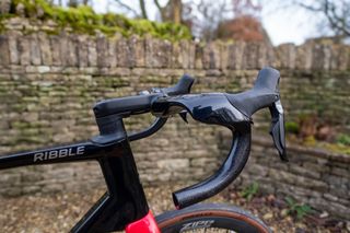 Ribble Allroad SL R cockpit side on