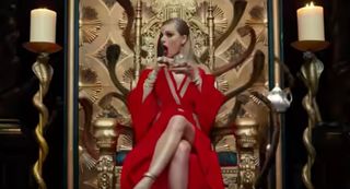 Taylor Swift surrounded by snakes in Look What You Made Me Do