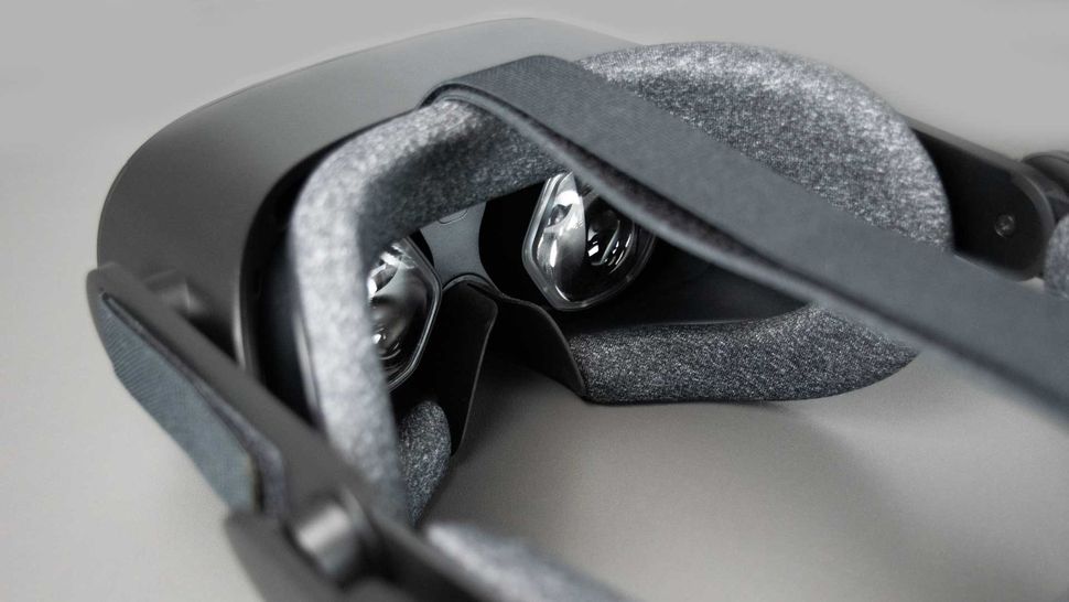 HP Reverb G2 Review: Amazing Clarity, Disappointing Tracking | Tom's ...