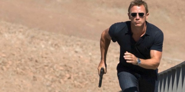 Daniel Craig running as James Bond