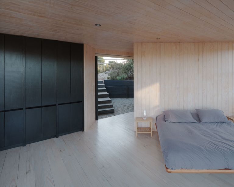 Tour a Chilean pavilion perched on the coast: a sanctuary for sleep and ...