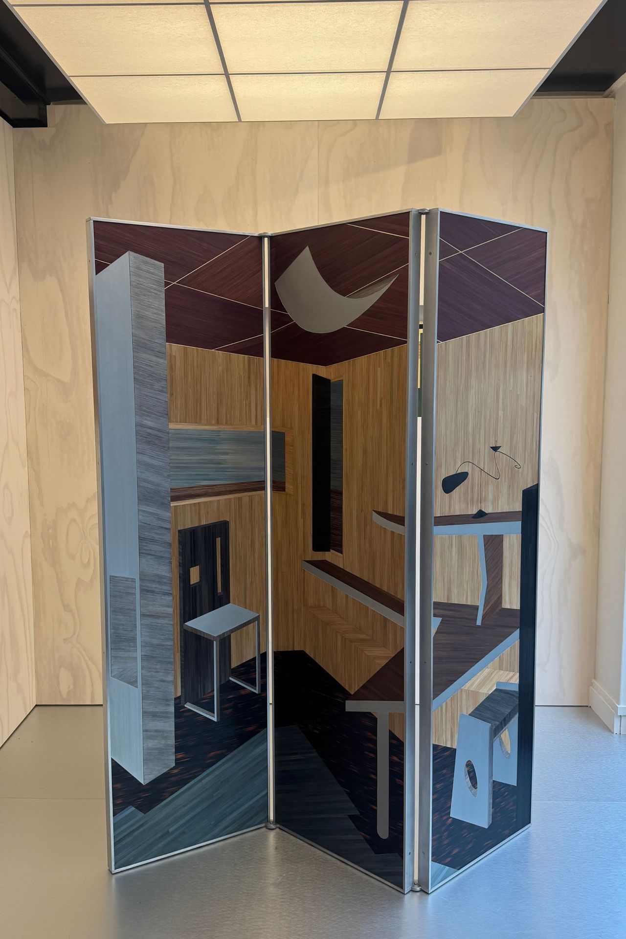 a straw marquetry screen at Paris Deco Off 2026