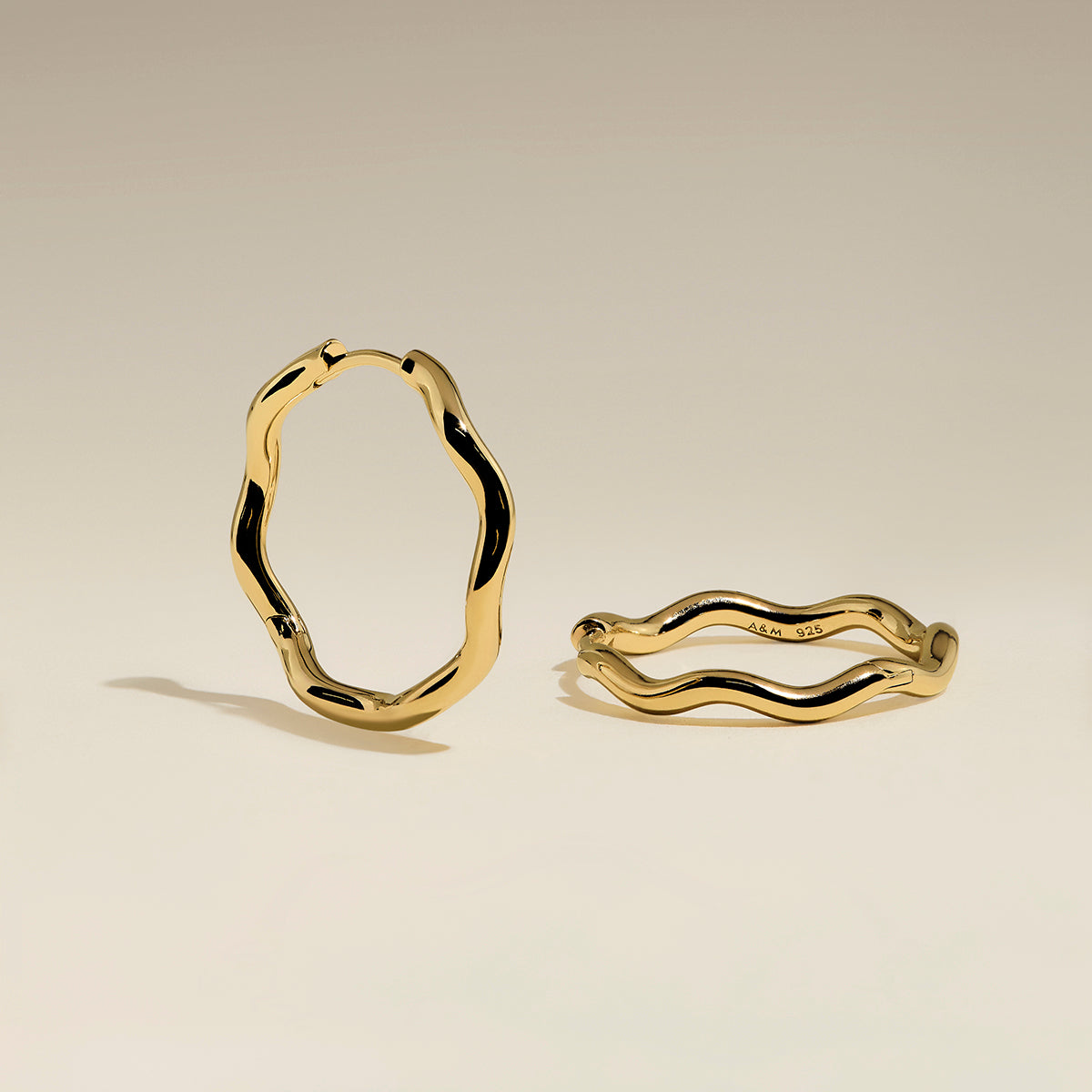 Scalloped Large Hoops in Gold