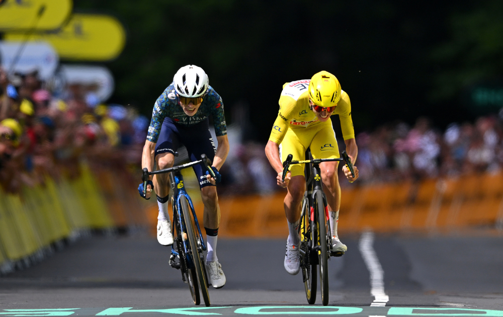 Slik ser du Tour de France-etappe 10: Alle sendere og strømmetjenester når det bærer tilbake til fjellene
