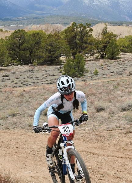 Kelli Emmett (Giant) was caught in no-man's land and finished third.