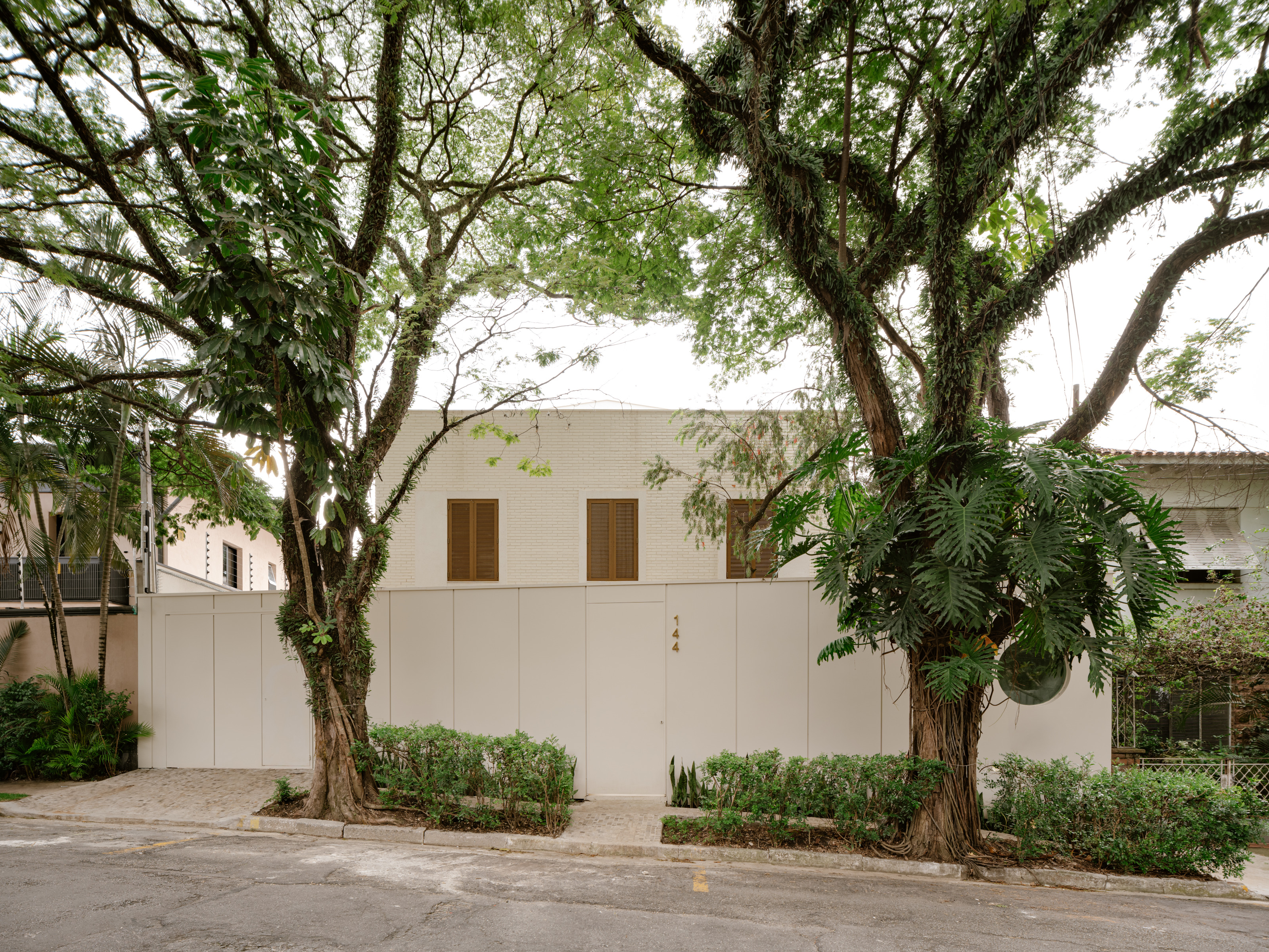 The street facade of Casa Ortiz