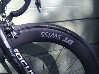 The 26mm Schwalbe One tyres sat a little wide. The wheels would suit 24 or 25mm better.