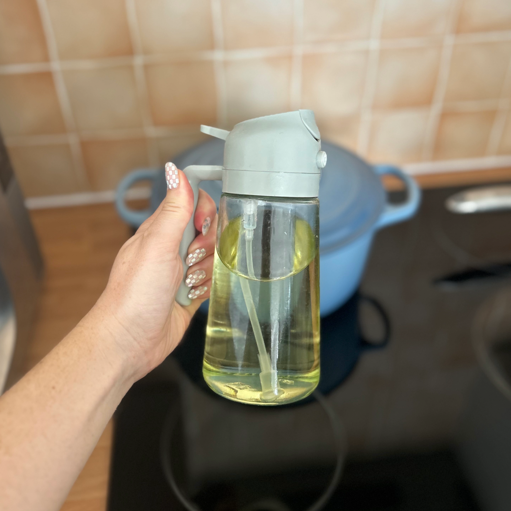 Oil pourer bottle