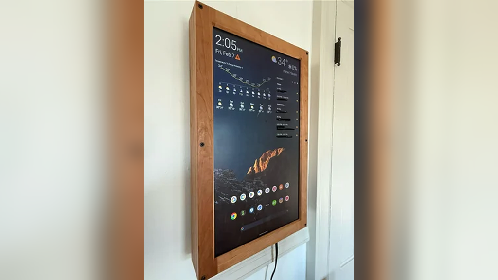 Maker builds cool Raspberry Pi Home dashboard with an old touchscreen ...