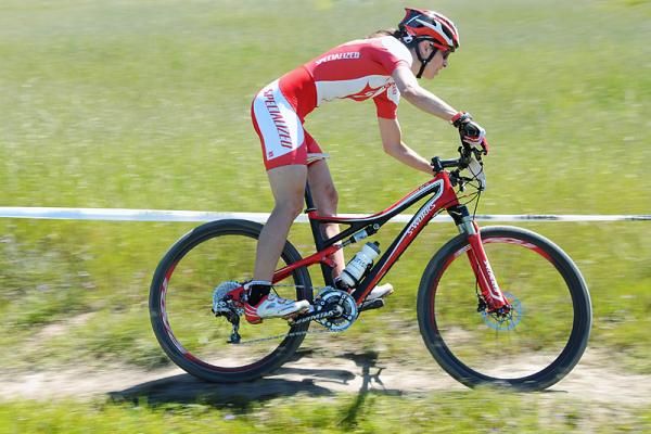 Lea Davison (Specialized) descends in the Sea Otter short track