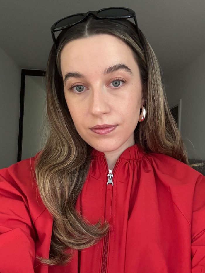 Deputy beauty editor Grace Lindsay wearing the Summer Fridays lip stain