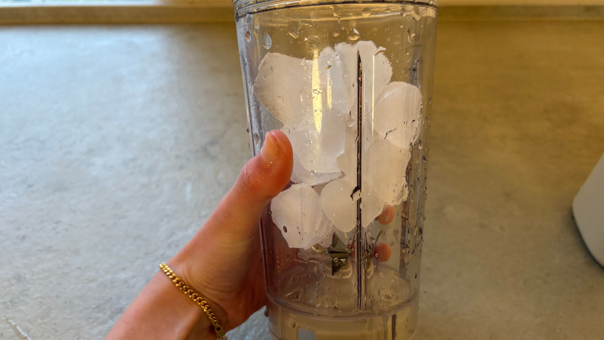 Testing the Cuisinart Bast and Go Portable Personal Blender