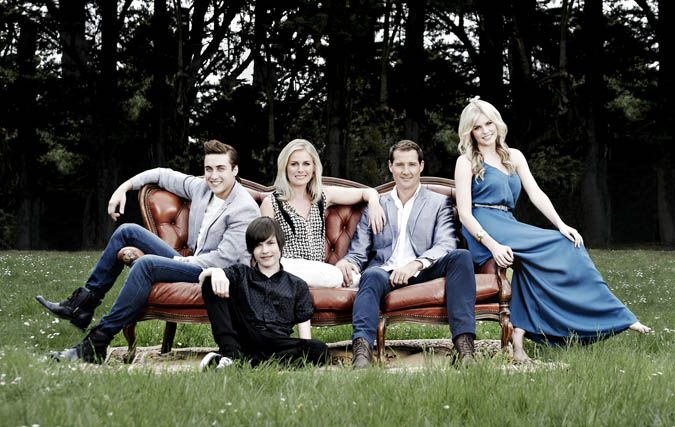 Neighbours introduce new family and Steph Scully