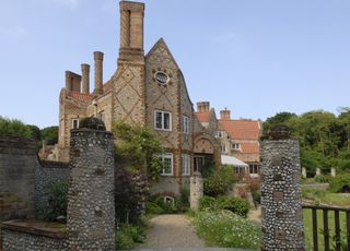 The view of the exterior of Voewood seen from the south-west. ©Val Corbett/Country Life