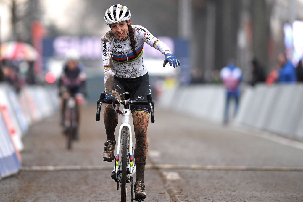 Lucinda Brand of Team Baloise Trek Lions celebrates at finish line as race winner of Dendermonde World Cup 2021 