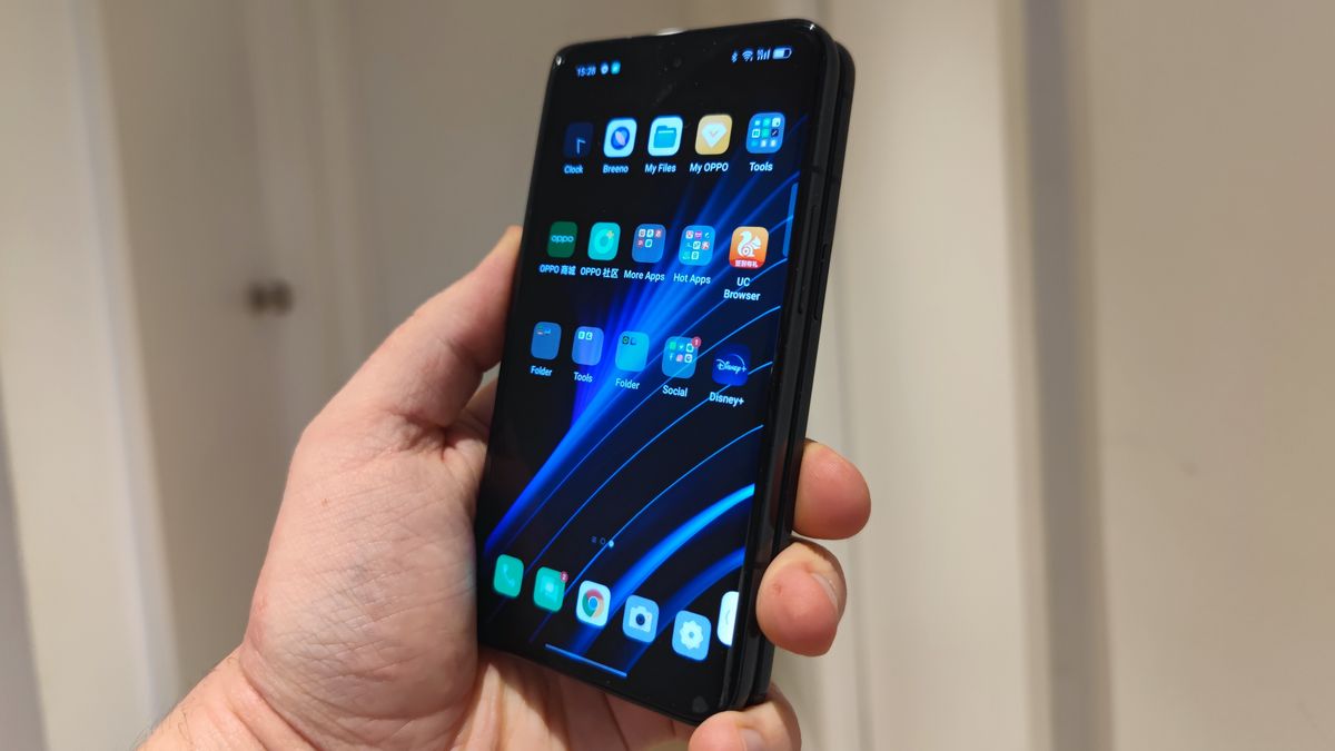 Samsung Galaxy Z Fold 4 needs to up its game to compete with other foldable phones
