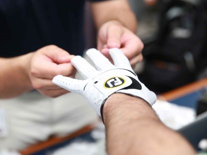 10 Of The Best Golf Gloves 2017