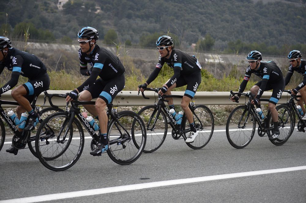 Team Sky on the front at Paris-Nice
